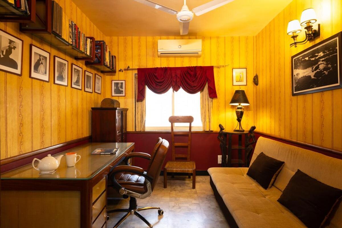 Cosy Artistic In Andheri