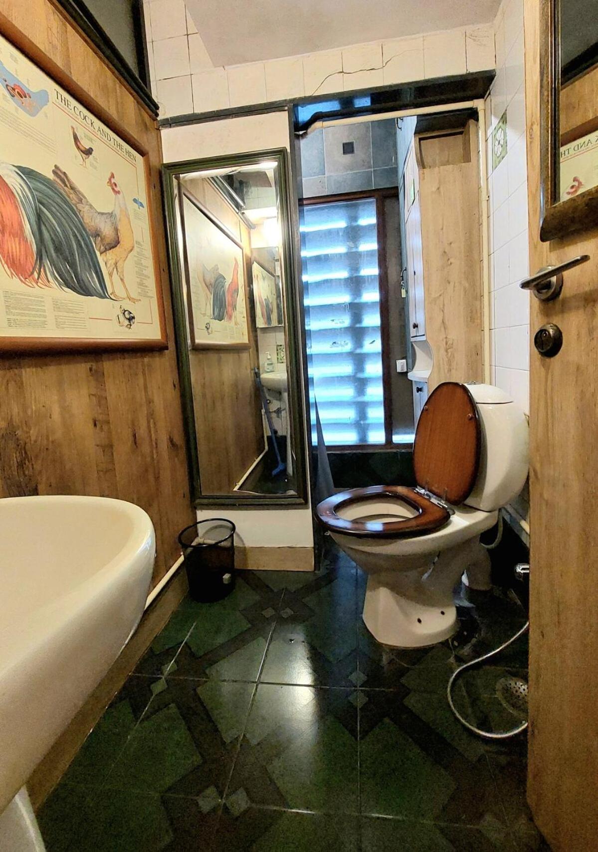 Cosy Artistic In Andheri * Bombaj